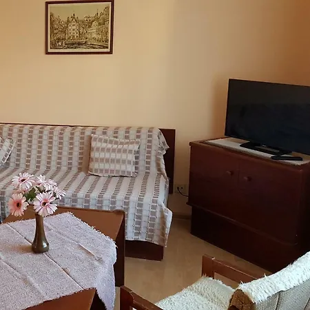 Apartman Neptun شقة